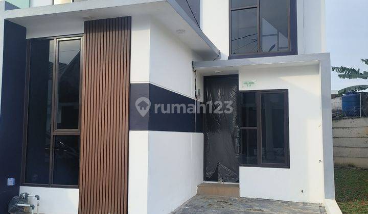Jual Bu Rumah Siap Huni Dengan 3 Kamar Tidur Ada Kolam Renang Lokasi Nempel Gading Serpong 2