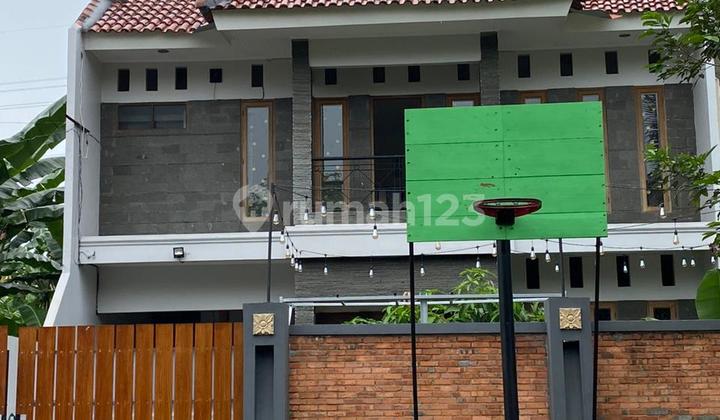 Ready-to-Occupy Modern 2-Story House Near the Toll Road