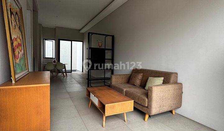 Rumah Modern Minimalist 2 Lantai Lokasi Dekat Tol 2