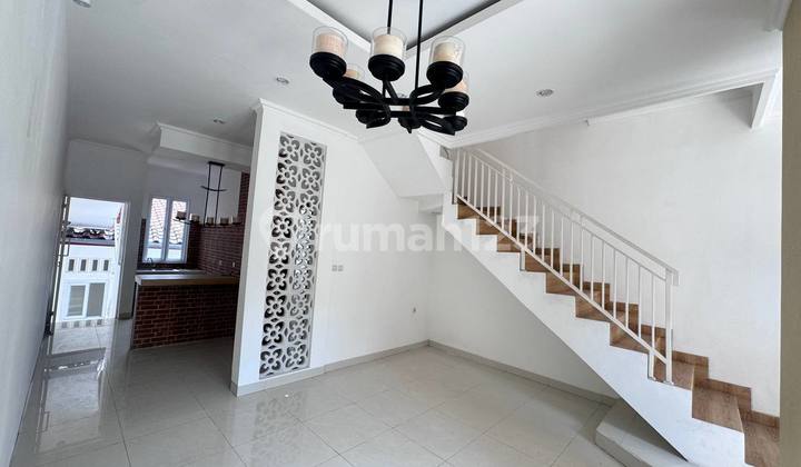 Rumah Baru 2 Lantai Di Komplek Elit Cinere 2