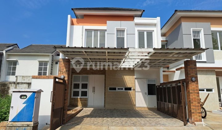 Two-Story House In Exclusive Cluster Near Desari Toll Road