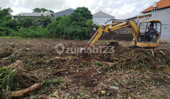 25 Years Lease !!! 30 Are (3000 M2) Land on Kebo Iwa Street, Padangsambian, Denpasar 25 Years Lease !!! 30 Are (3000 M2) Land on Kebo Iwa Street, Padangsambian, Denpasar