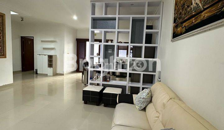 ruang tamu royal garden residence, perumahan elit