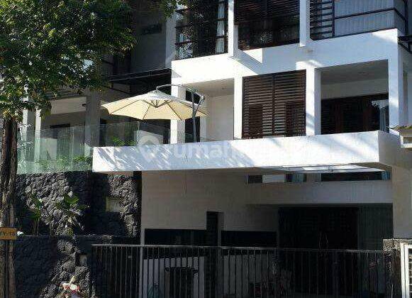 Disewakan Rumah Full Furnish Di Graha Family Surabaya 1