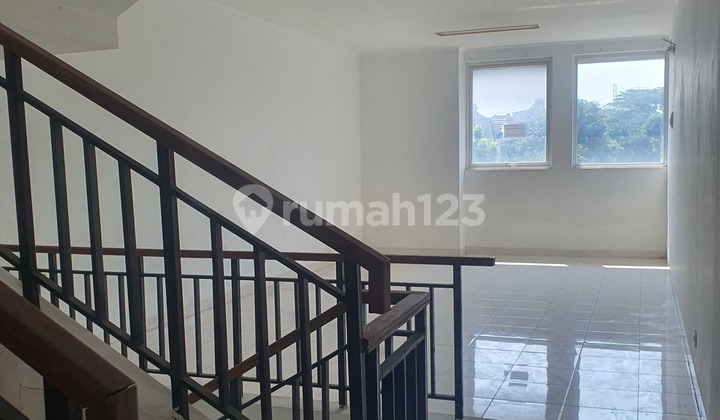 3-Story Ruko for Rent in Summarecon Serpong 2