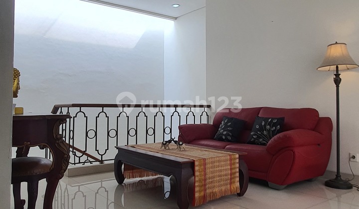 Rumah Mewah Kolam.renang Pribadi De Park Bsd 2