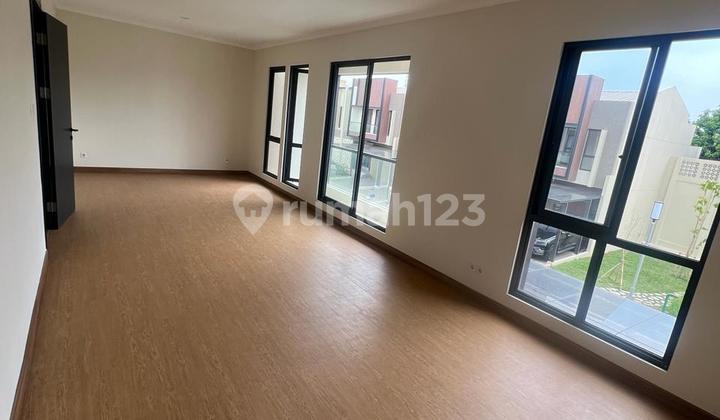 Rumah 2 Kantai Baru, Hadap Utara, Hadap Taman Rumah Bagus di Summarecon Serpong