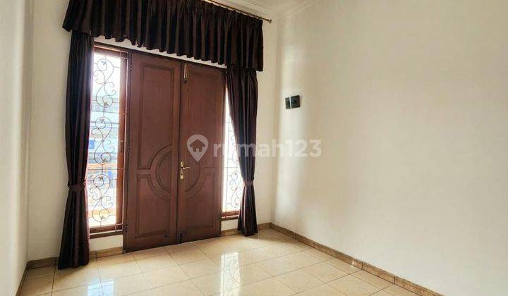 Dijual Rumah di Taman Surya 2, Jakarta Barat 2