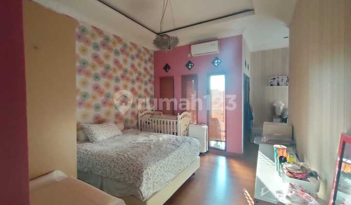 RUMAH MEWAH 3 LANTAI FULL FURNISHED ADA KOLAM RENANG DI SETRA MURNI 1