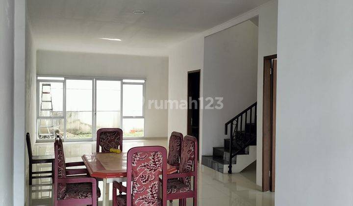 Rumah Budisari SiapHuni Dijual 3 lantai 2