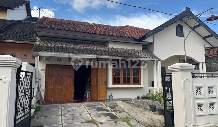 For Sale Strategic & Comfortable House in Maguwoharjo - Depok Sleman 2