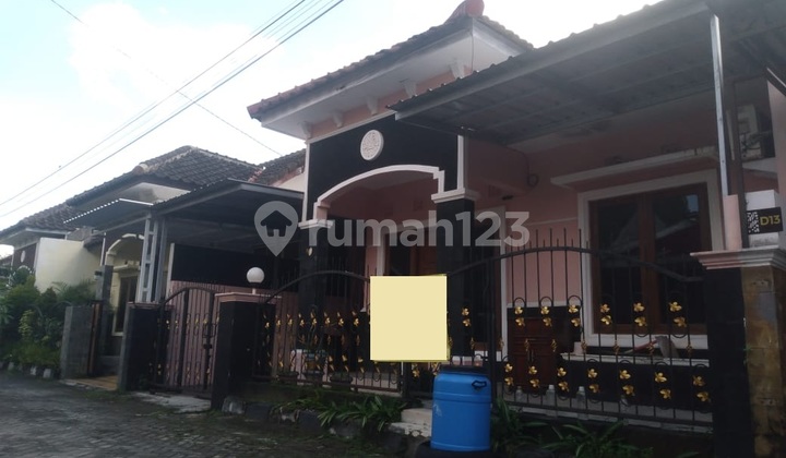 Rumah Tinggal Dalam Perum Griya Tirtonirmolo Kasihan Bantul 