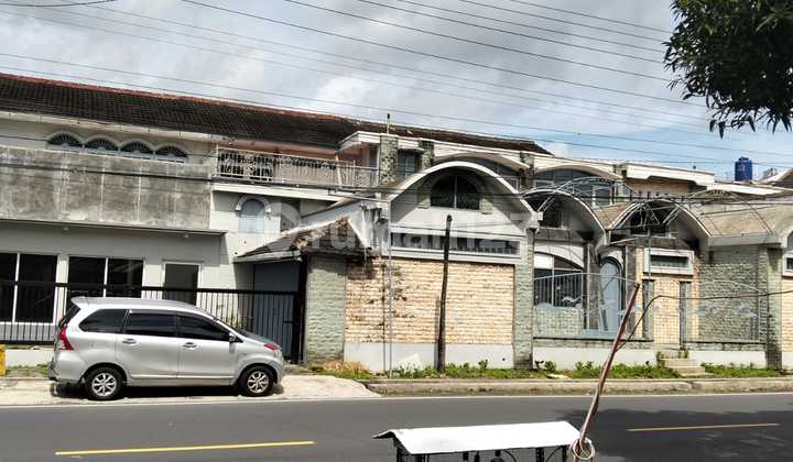 Bangunan Rumah Luas Lokasi Strategis di Baturetno Banguntapan Bantul