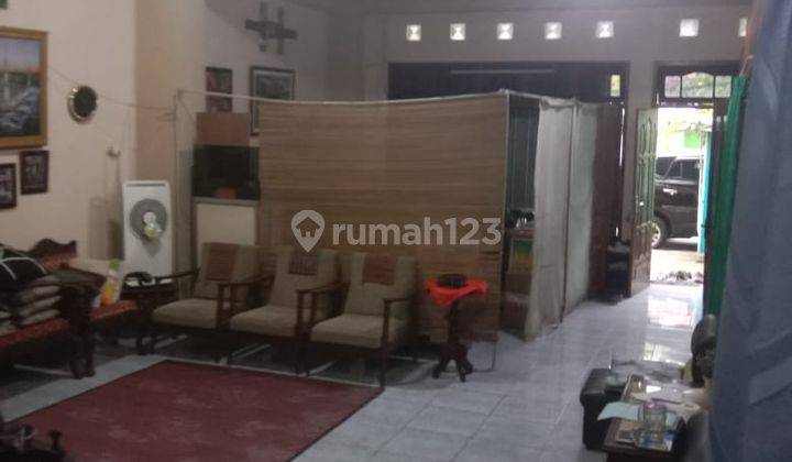 Rumah Cocok Untuk Ruang Usaha Lokasi Strategis di Kawasan Condong Catur Depok Sleman  2