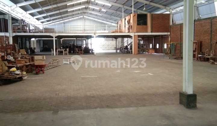 Spacious Land + Ready-to-Use Warehouse Location in Bangunjiwo, Kasihan, Bantul