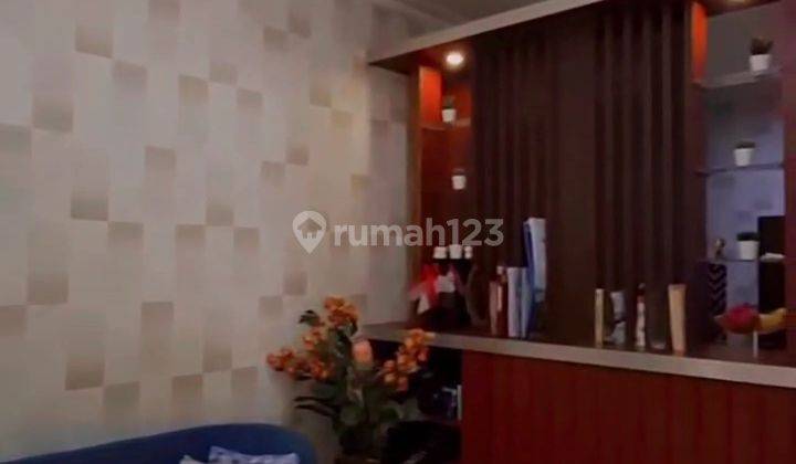 Rumah 2 Lantai Furnished Bagus Di Kota Wisata 1