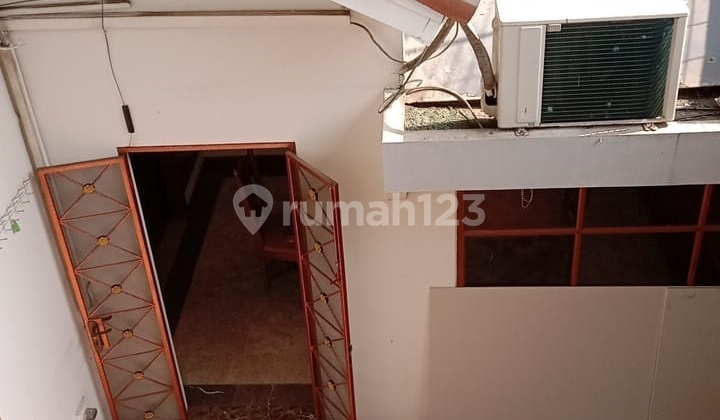 For Rent Furnished 2-Story House 200m² Ground Floor in Kota Wisata