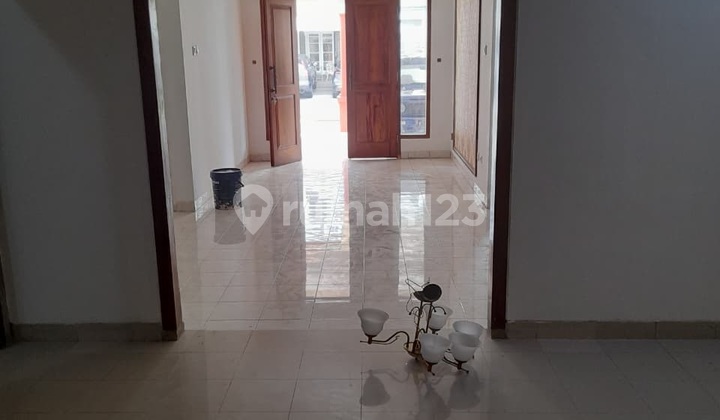 Ready-to-Occupy 2-Story House Lt 136 in Kota Wisata 2