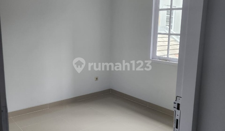 Rumah Siap HUNI 2 lantai di Kota Wisata Cibubur LT 136 masih NEGO 2