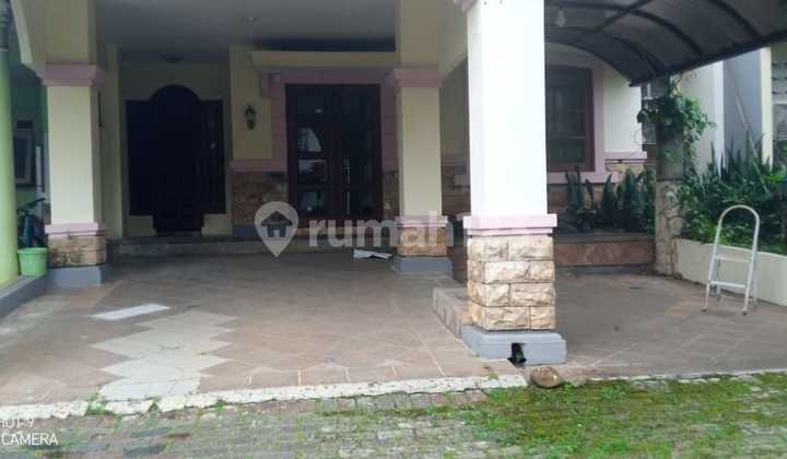 Disewa Rumah 2 Lantai Letak Strategis Di Kota Wisata 2