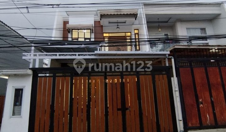 Rumah Mewah Hook 2,5 Lt Cluster Jagakarsa Jakarta Selatan 