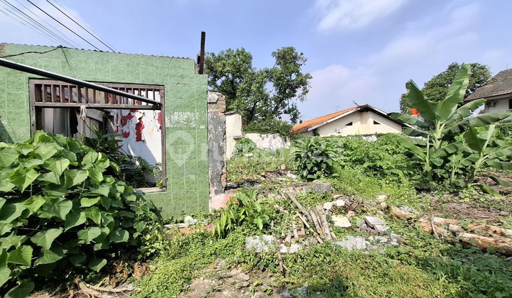 Land for Sale by the Main Road, Strategic Location in East Bekasi. Land for Sale by the Main Road, Strategic Location in East Bekasi.
