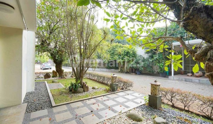 tampak depan rumah hook classic modern grand
