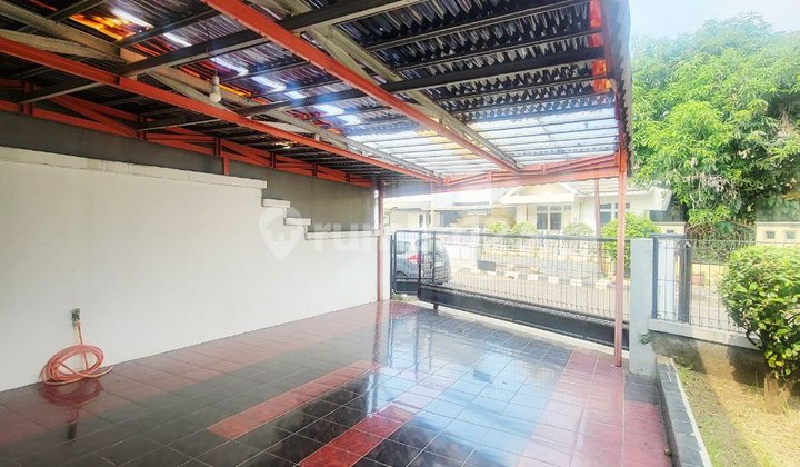 For Sale Spacious House in a Large Flood-Free Complex in Cikunir