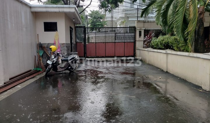 Rumah Mewah Dalam Cluster Dgn Private Pool Di Kemang Jaksel 2