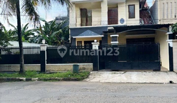 Dijual Rumah Mewah 2 Lt Dlm Perumahan Besar Dekat Tol Jatibening