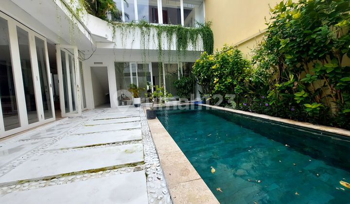 3 Bedrooms Villa Leasehold Berawa Canggu