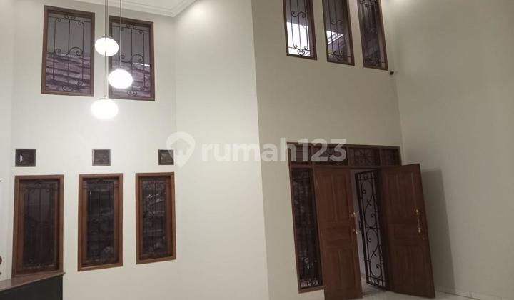 Disewakan Rumah Bangunan 2 Lantai Siap Huni Mekar Wangi 2