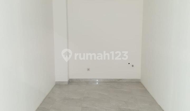 Disewa Ruko Mewah 2.5 Lantai Sayap Riau Gandapura 2