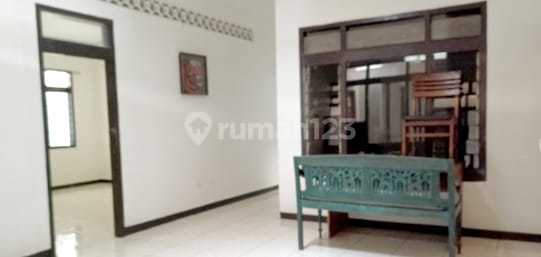 DIJUAL RUMAH KOST TERAWAT SUDIRMAN SAYAP DIJUAL RUMAH KOST TERAWAT SUDIRMAN SAYAP