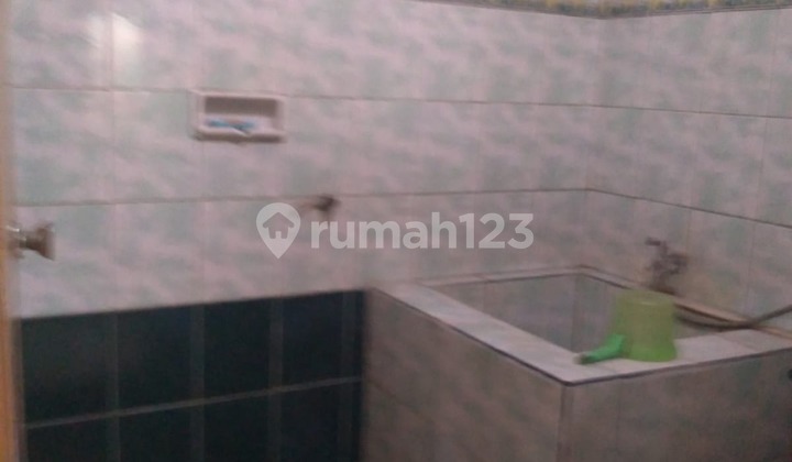 DiJual /sewa Rumah di sayap Ciateul, Bandung 2