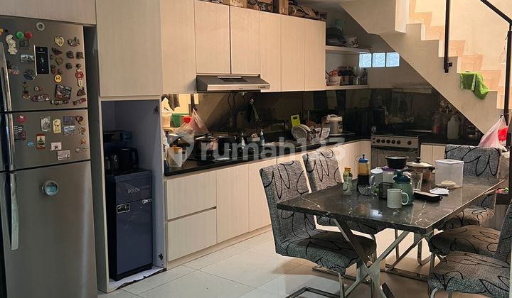 Dijual Rumah Singgasana Terawat Siap Huni Di Bandung Dijual Rumah Singgasana Terawat Siap Huni Di Bandung