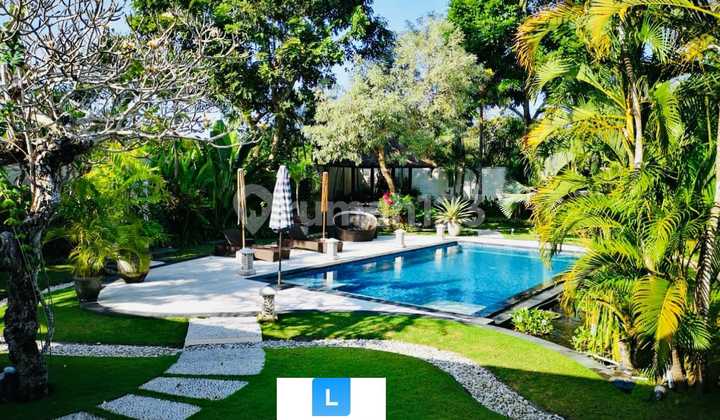 For Rent Villa 4 Bedroom in Nusa Dua Bali, Size 1,550 sqm Furnished Private Pool, Very Strategic Location
