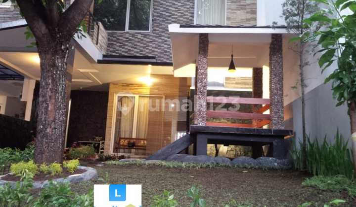 Dijual Rumah Cantik 2 Lantai dalam Cluster Cibubur Luas 130m2, 3+3 Kamar Tidur, Semi Furnish Dijual Rumah Cantik 2 Lantai dalam Cluster Cibubur Luas 130m2, 3+3 Kamar Tidur, Semi Furnish