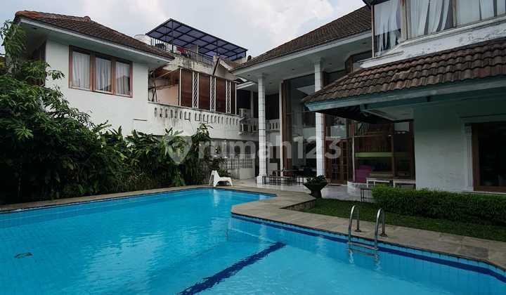Dijual Cepat Rumah 2Lantai Siap Huni luas 736m2 Furnish Ada Pool, di Cipete Utara, Jakarta Selatan