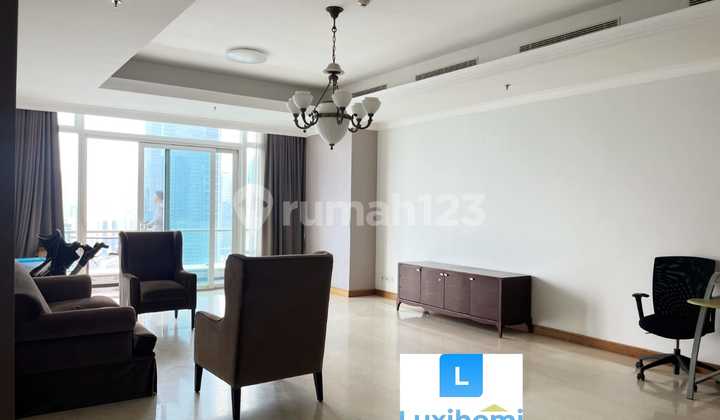 Dijual Apartemen Kempinski Grand Indonesia 2+1BR Sz 225m2 Semi Furnish Private Lift High Floor, View City 2