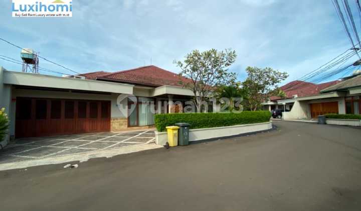 Dijual Rumah Prime Location Luas 685m2 Private Pool  Hadap Selatan, di perumahan Teladan, Cipete, Jakarta Selatan
