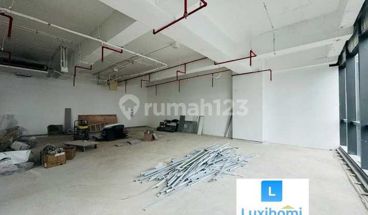Disewakan Office Space di Treasury Tower SCBD Luas 141,2 m2 Kondisi Bare, High Floor 