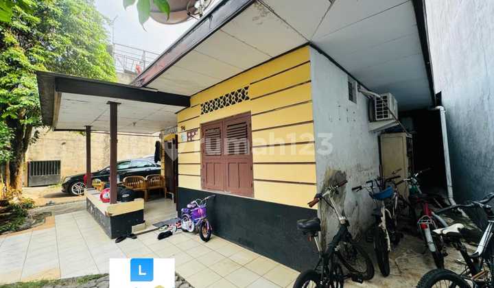 Dijual Cepat Rumah Lama Hitung Tanah di Karbela Setiabudi, Jakarta Selatan, Cocok di Bangun Rumah Kost  2