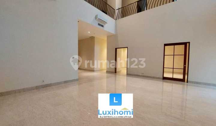 For Sale Townhouse Pakubuwono Residence Size 758 m² Private Pool & Garden, Semi-Furnished, City View