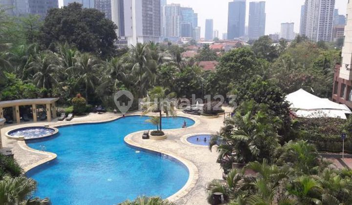 For Sale Sudirman Apartment Tower Condominium 3Bedroom Size 100m2 Unfurnished View Pool, Strategic Location in Jakarta Selatan 