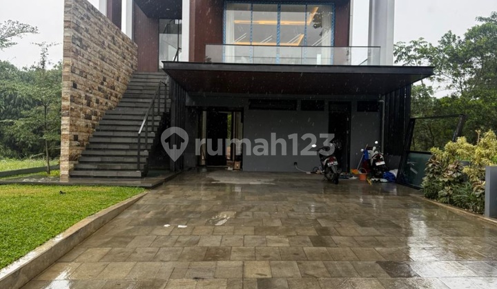 Dijual Rumah Baru 3Lantai Design Modern di Rancamaya Golf Estate