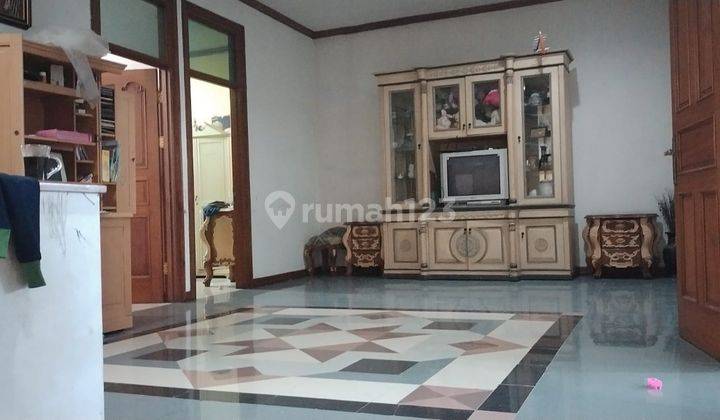 Disewa Rumah Bagus Semi Furnished di Batununnggal  2