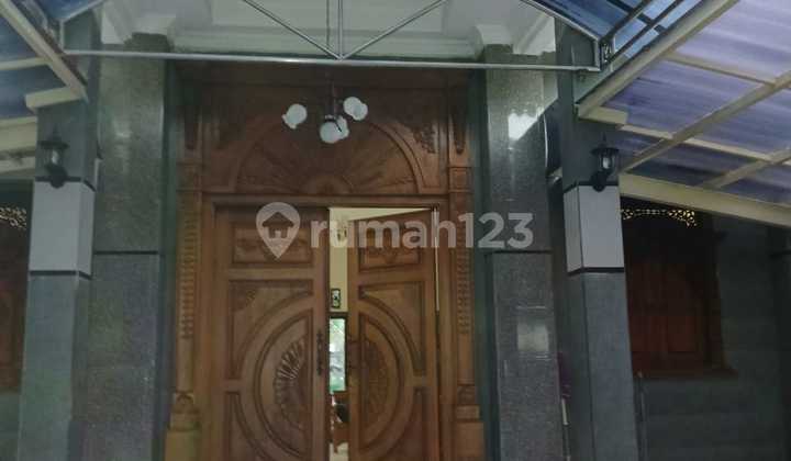 Dijual Rumah Nuansa Villa Dengan Konsep Modern Tradisional 