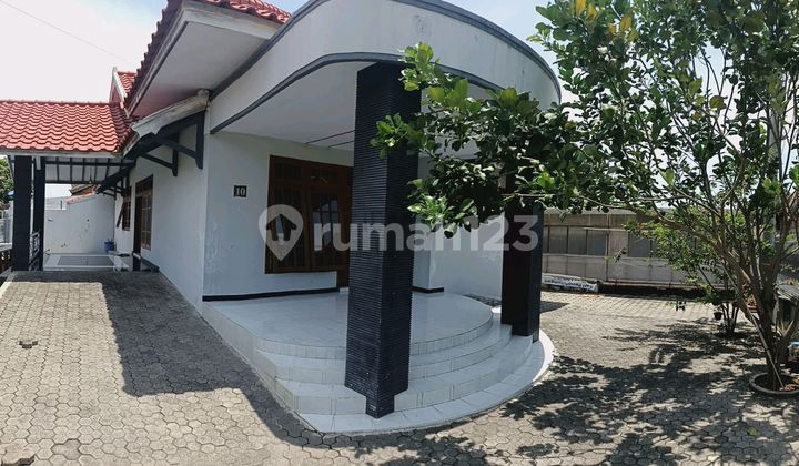 For Sale: Banyuwangi City Center House with a Safe and Comfortable Atmosphere 2