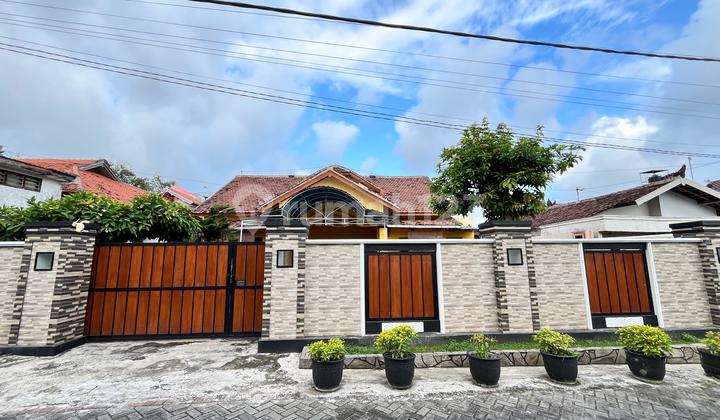 Rumah Gaya Modern Siap Huni di Tengah Kota Banyuwangi Rumah Gaya Modern Siap Huni di Tengah Kota Banyuwangi